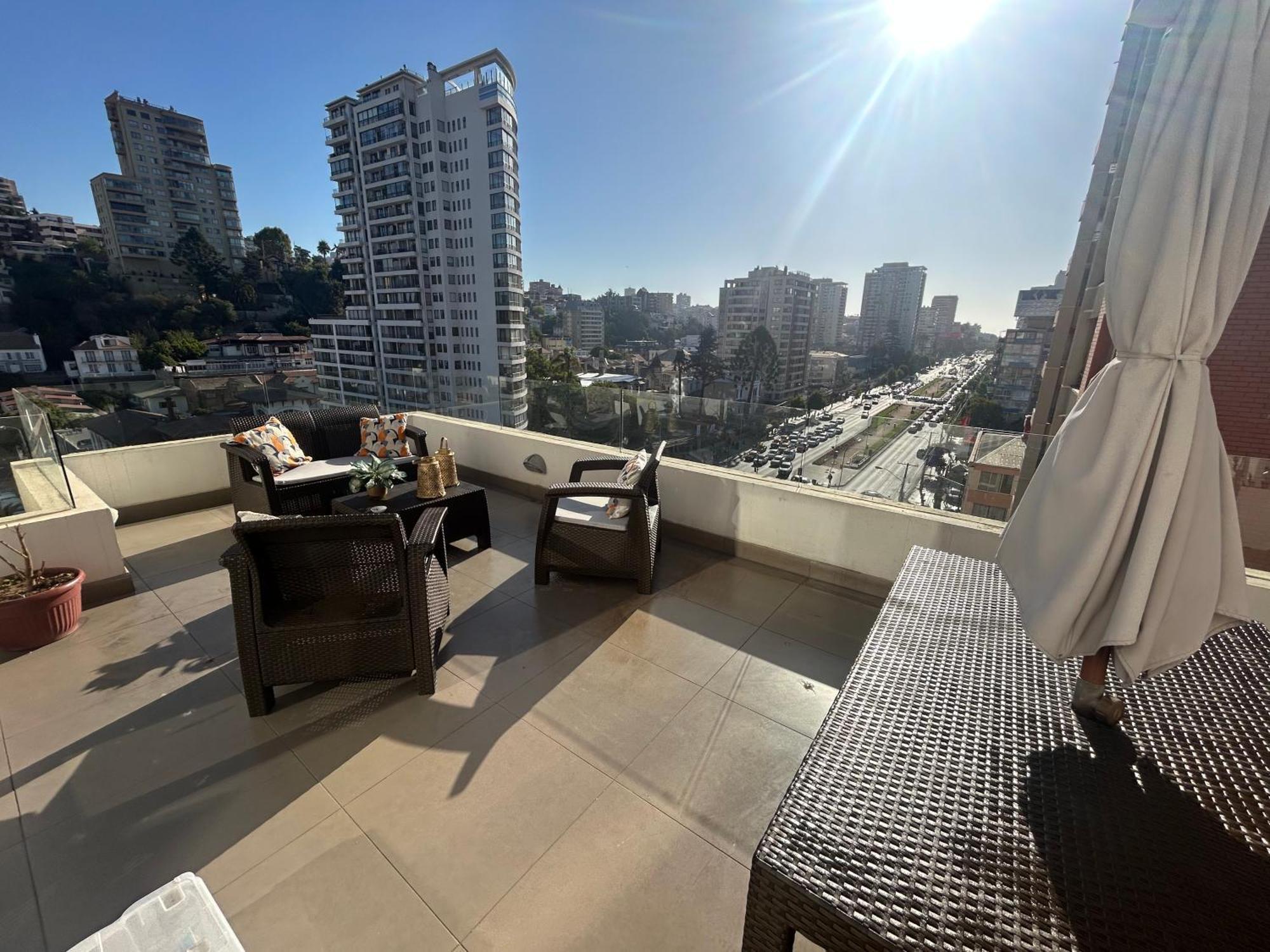 Vistas Inigualables !!! En Pleno Centro De Apartamento *